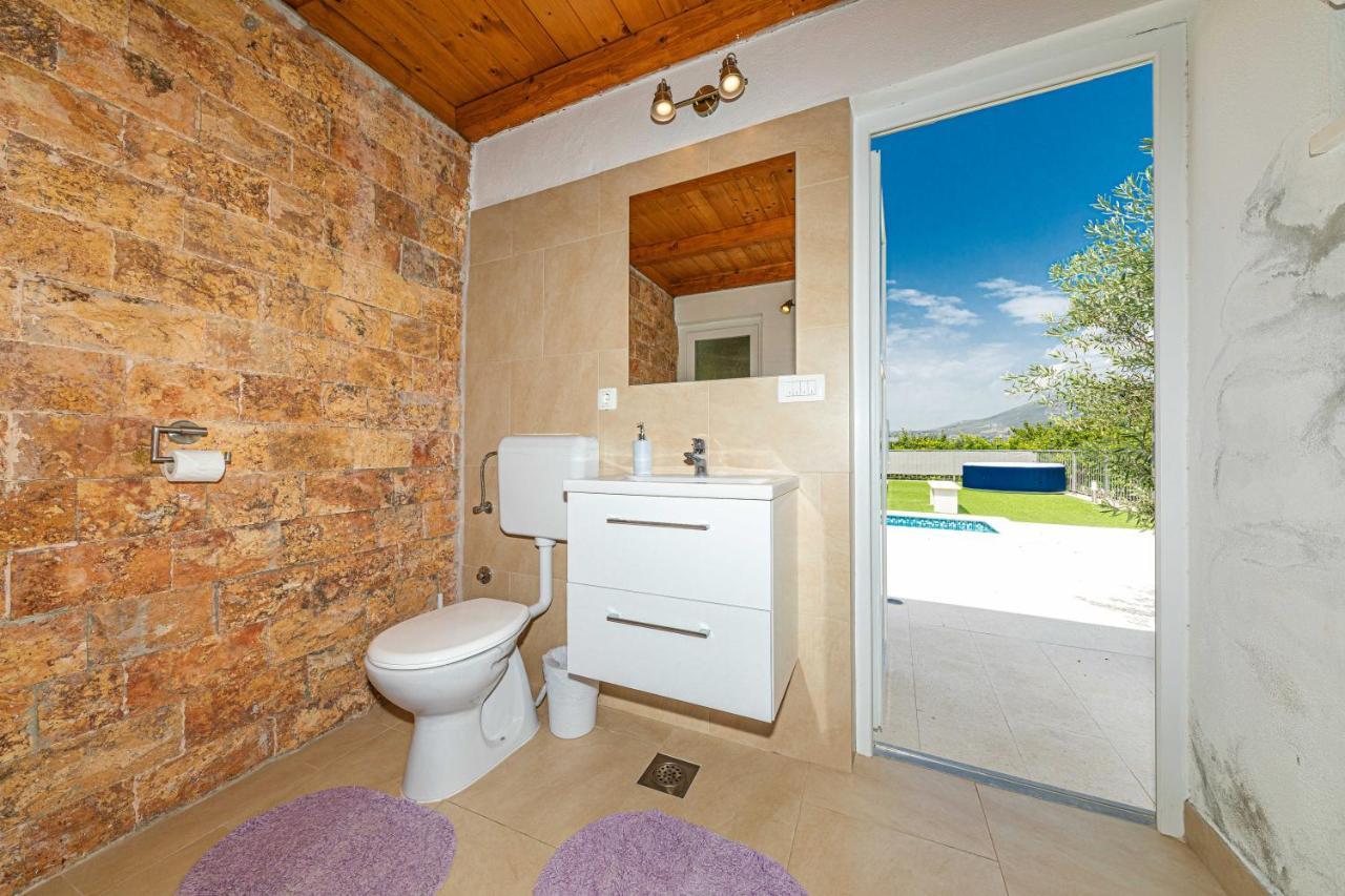 Home Away From Home With Outdoor Pool, Botanical Garden And A Beautiful Sea View Kaštela Zewnętrze zdjęcie