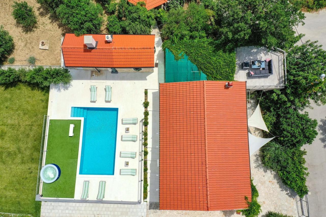 Home Away From Home With Outdoor Pool, Botanical Garden And A Beautiful Sea View Kaštela Zewnętrze zdjęcie