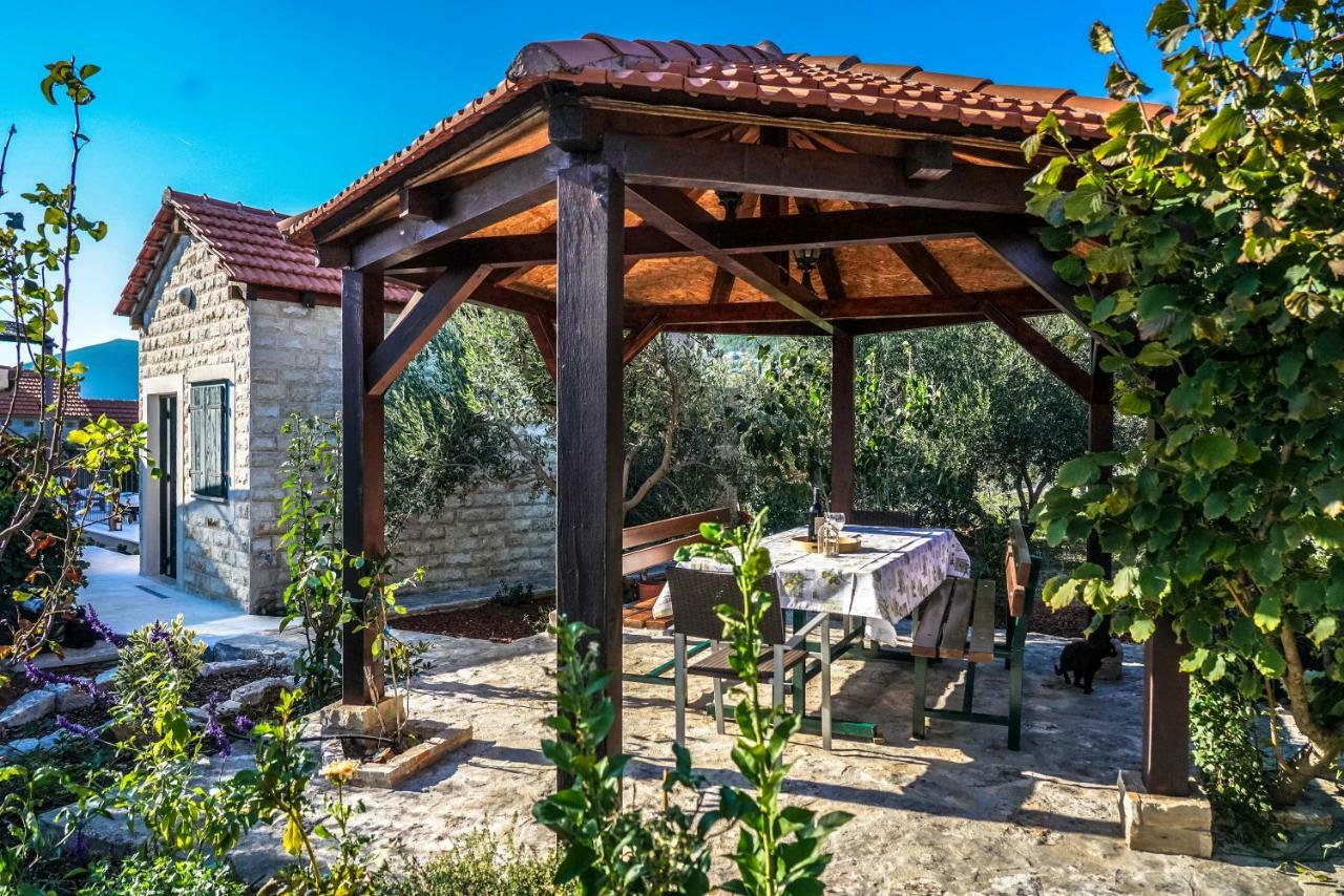 Home Away From Home With Outdoor Pool, Botanical Garden And A Beautiful Sea View Kaštela Zewnętrze zdjęcie