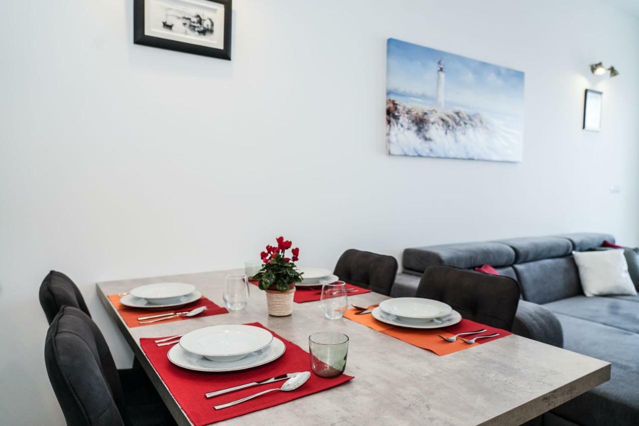 Home Away From Home With Outdoor Pool, Botanical Garden And A Beautiful Sea View Kaštela Zewnętrze zdjęcie